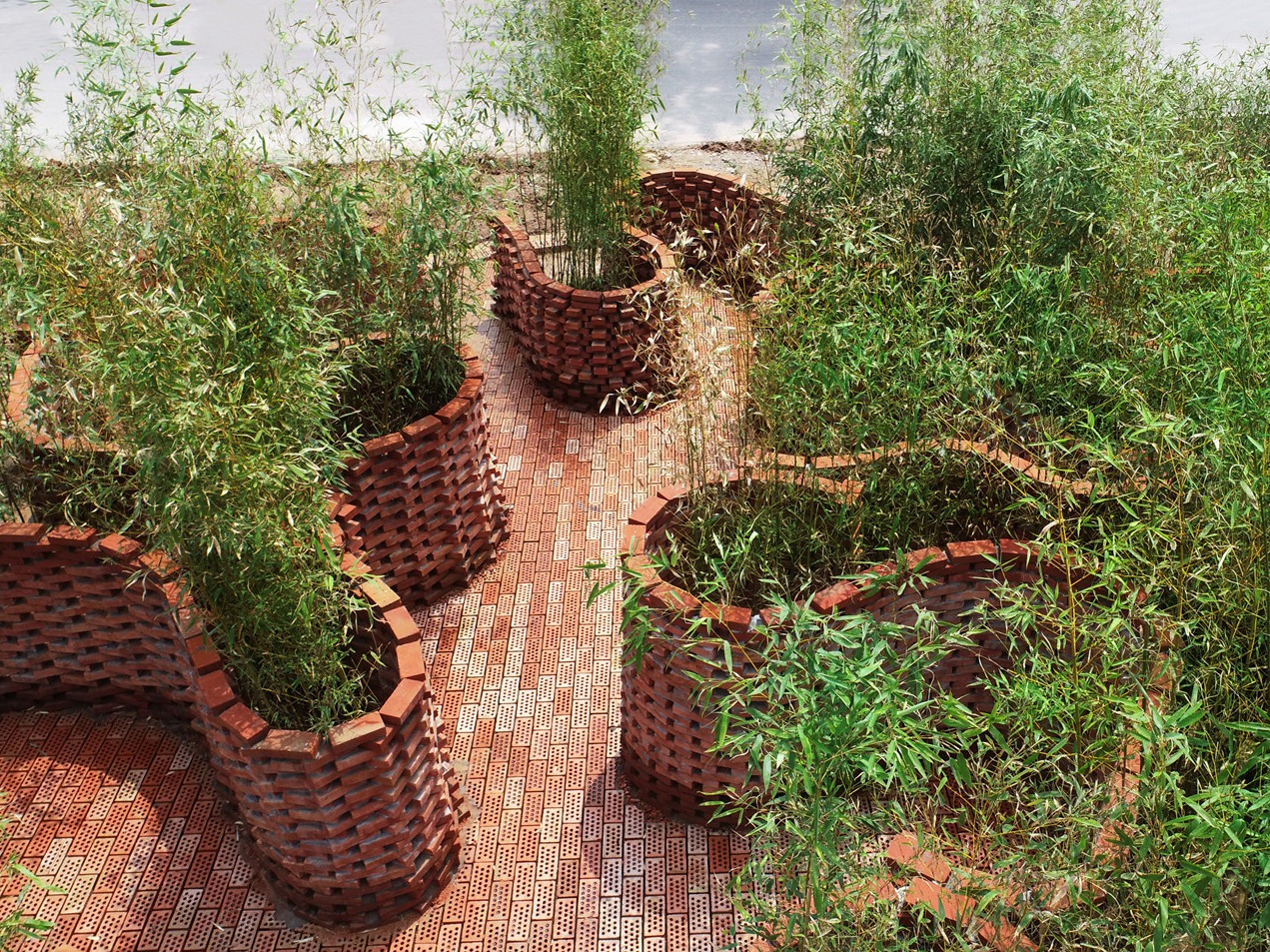 砖艺迷宫花园，世界上第一座“智能建造”的花园